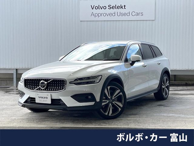 V60クロスカントリー アルティメット B5 AWD 4WD 