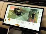【3Dサラウンドカメラ】は狭い場所でも安心して駐車できるようにサポート。タッチスクリーンの表示と音で障害物との距離を確認できます。車幅感覚に慣れていない方や駐車の苦手な方には必見の装備といえます♪