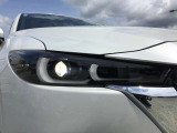 LEDヘッドランプ装備・消費電力が少なく明るいので夜間走行も安心して運転出来ます。