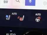シートには、背もたれと座面から爽やかな風が吹き出るシートベンチレーション機能を搭載。夏の暑い日にもシートと密着している背中や足腰の蒸れを防ぎ、快適なドライブを楽しむことができます。