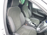 VOLVOのシートは人間工学に基づいた設計となっており長時間の運転でも疲れにくいと定評があります。