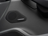 MERIDIANは英国のプレミアムオーディオブランドです。重低音から高音域までしっかりと再現でき、コンサートのような臨場感溢れる音響空間を実現します。どうぞ店頭にてご体感ください。