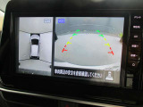 周囲の状況が分かるアラウンドビューモニター搭載。苦手な縦列駐車もこれがあれば安心ですね。
