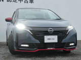 アダプティブLEDヘッドライト。フロントカメラで前方の状況を検知し対向車や先行車に眩しい思いをさせることなく必要なところだけを遠くまで照射します。