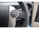 【ステアリングスイッチ】ナビに視線を移さず、ステアリングから手を放さず、運転に集中したまま手元で各種操作が出来ます!