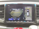 フロントカメラ装備です。運転席から見づらいバンパー下部を映します。