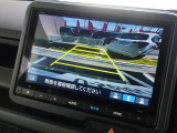 駐車が苦手な方にも安心の、バックカメラ装備です!