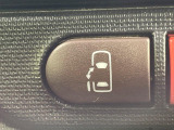 【パワースライドドア】スマートキーや運転席のスイッチでスライドドアの開閉が可能♪電動だから力を入れてドアを開ける必要が無く、小さいお子様でも、重い荷物を持っている時もラクに開け閉めできます♪