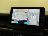 全方位モニターがついています! 車の周囲を360&deg;安全確認できるので、普段の駐車はもちろんの事、縦列駐車や幅寄せの際にも活躍してくれますよ。