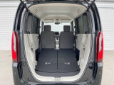 積み下ろしのしやすいデッキにはたっぷりと荷物を積み込んでいただけます。遊びから仕事まで、様々なシーンで頼れます♪