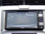 バックカメラ装備しております。駐車時に大変役に立ちますよ。駐車が苦手な方にも便利機能です。