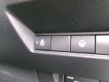 ハンドルヒータースイッチ。