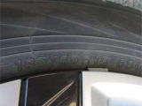 タイヤサイズは、185/65R15です。
