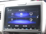 ナビゲーションは純正9インチメモリーナビ(VXM-187VFNi)を装着しております。AM、FM、CD、DVD再生、Bluetooth、音楽録音再生、フルセグTVがご使用いただけます。