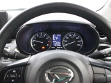 運転席廻りです。