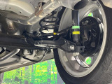 お車を安心してお乗りいただく為には、足回りの定期点検が欠かせません。サービスサポート(有償保証)では無料点検もご提供しており、安心のカーライフをお過ごしいただけるサポート体制が整っています。