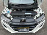 こちらの車はフロントに便利な収納ボックスがございます。取り外しも可能です。