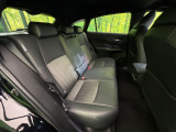 後部座席も気になるようなキズ・汚れやへたり等、大きなダメージはなく、良好な状態です。