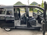 入庫した車両は美装斑がクリーニング☆専用洗剤や機械を使います。 安い!!でも綺麗をモットーに内外装ともに魂を込めて仕上げています