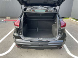 大きく開くリヤハッチ,荷物スペースも確保できます