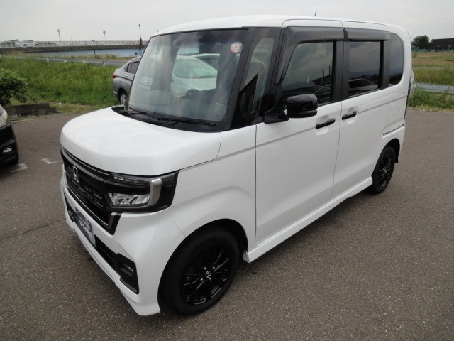 ホンダ N-BOXカスタム 