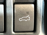 【パワーバックドア】スマートキーや運転席のボタンを押すだけでリアゲートが自動で開閉します!荷物を持っている時や、高い位置にあるバックドアを閉める際に便利な機能です♪
