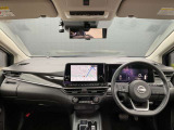 大きなガラスで視界が良く運転しやすいです