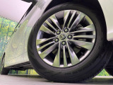 【純正18インチアルミホイール】外観にマッチした純正アルミホイールを装着しております。各種社外アルミホイールや、スタッドレスタイヤも取扱いしております。是非ご相談ください♪