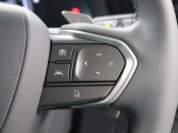 レーダークルーズコントロール(全車速追従機能付)が装備されています。高速道路で定速走行だけでなく、0km/hから約100km/hの広い範囲で先行車との車間距離を適切に保ちながら追従走行ができます。