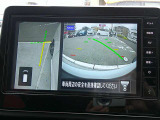 【アラウンドビューモニター】空から見下ろした映像がナビ画面にて確認可能です。駐車もラクラクですよ♪
