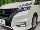 【LEDヘッドライト】悪天候や夜間走行時も良好な視界を確保し安心して運転できる高輝度LEDヘッドライトを装備!点灯速度が早く、消費電力も抑えられています。
