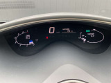 スピードメーターやタコメーターなど一般的なメーター表示に加え、ECOメーターなどエコドライブ度を表示する機能も充実。視覚的にエコドライブが楽しめます。