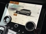 高い走破性が魅力のランドローバー。それを実現する【テレインレスポンス2】は「エコ」「オンロード」「オート」「草/砂利/雪」「泥/轍」「砂地」のモードを搭載!地形や天候に左右されない走りを実感ください!