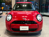 MINIのカスタマイズならお任せください!エクステリアやインテリア。ジョンクーパー・ワークスキット!ストライプやなどのステッカーキット!多彩な純正オプションが豊富なMINI!ご相談承ります。