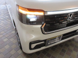 LEDヘッドライト・シーケンシャルターンシグナルランプ標準装備!