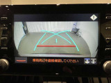 【バックモニター】駐車時に後方がリアルタイム映像で確認できます。大型商業施設や立体駐車場での駐車時や、夜間のバック時に大活躍?