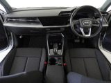 指定工場で車検までご対応可能。6ベイを完備したサービス工場を併設し、快適なAudiライフをサポートします。