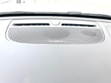 【harman kardon】ハーマンカードンのHi-Fiスペシャリストと共に、モデル別に開発・設計された専用チューニングが臨場感溢れる音響空間を実現しています。