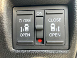 両側電動スライドドアを運転席からも操作することが可能です!