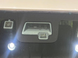 【スズキ セーフティサポート】走行中に前方の車両等を認識し、衝突しそうな時は警報とブレーキで衝突回避と被害軽減をアシスト。より安全にドライブをお楽しみいただけます。