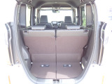 ◆定員乗車時のカーゴルームです。普段のお買い物の荷物やたくさんの収納が可能です。