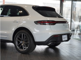 2.0?直列4気筒エンジン、ターボ、直接噴射方式(DFI)、195 kW (265 PS)、最大トルク400 Nm
