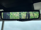 【デジタルインナーミラー】後席の大きな荷物や同乗者で後方が確認しづらい時でも安心!カメラが撮影した車両後方の映像をルームミラー内に表示。クリアな視界で状況の確認が可能です!