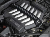 6.6リッターV12 ツインターボエンジンは静粛性にも優れております。