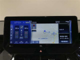 純正ナビを装備。タッチパネル式で使いやすく、お出かけもラクラクです。