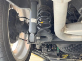 お車を安心してお乗りいただく為には、足回りの定期点検が欠かせません。サービスサポート(有償保証)では無料点検もご提供しており、安心のカーライフをお過ごしいただけるサポート体制が整っています。