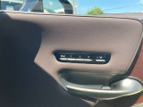 シートポジションメモリー付きです。数人で運転する場合や気分で使い分ける場合等様々に活用できます。