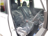 お車選びをお楽しみ頂けるよう、在庫車の展示スペースを十分に確保しております。
