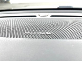 【harman kardon】ハーマンカードンのHi-Fiスペシャリストと共に、モデル別に開発・設計された専用チューニングが臨場感溢れる音響空間を実現しています。