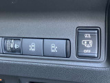 両側スライドドアはオート機能付き。運転席からも開閉可能です。